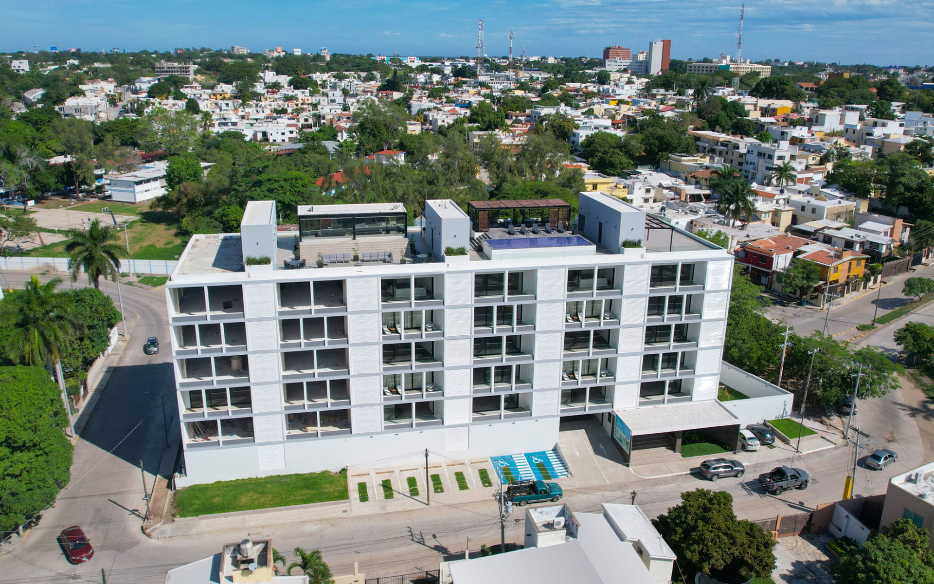 Torre Manath : Contacto